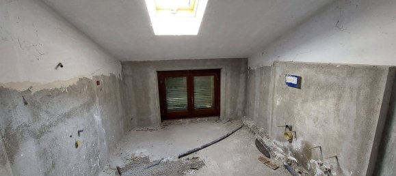 4 rooms House in Nocera Umbra, Italy No. 83590 11