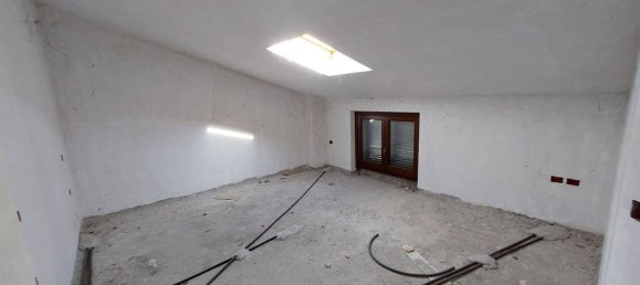 4 rooms House in Nocera Umbra, Italy No. 83590 10