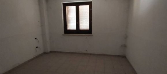 4 rooms House in Nocera Umbra, Italy No. 83590 9