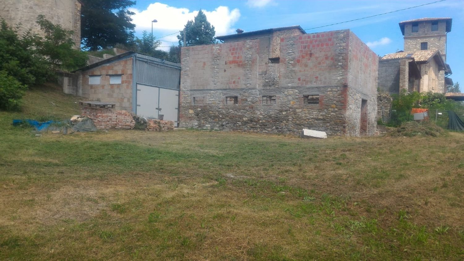 Grundstück in Baiso, Italy 2389m², Nr. 253927