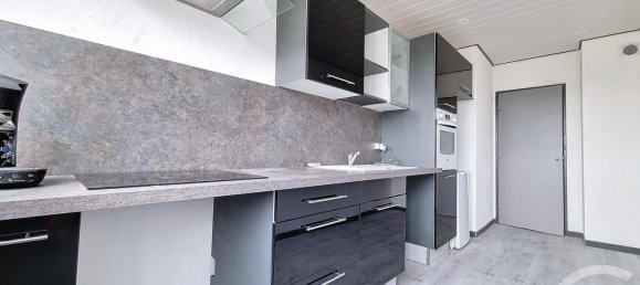 3 bedrooms Apartment in Chennevieres-sur-Marne, France No. 183235 3