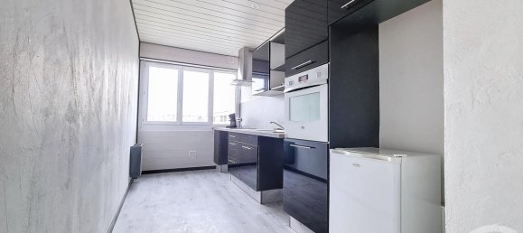 3 bedrooms Apartment in Chennevieres-sur-Marne, France No. 183235 2