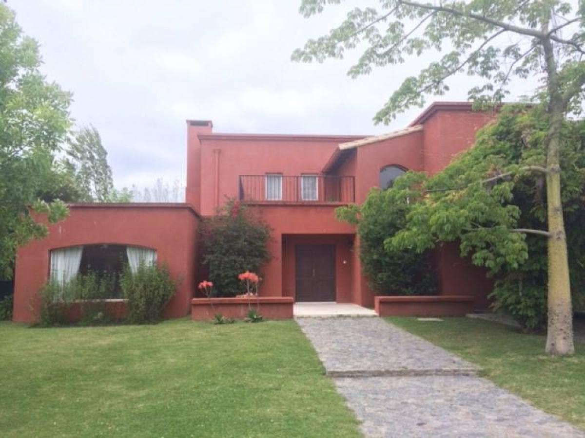 Дом с 3 спальнями в Тигре, Аргентина № 57604