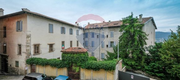3-salle Appartement à Bergamo, Italy No. 218222 27