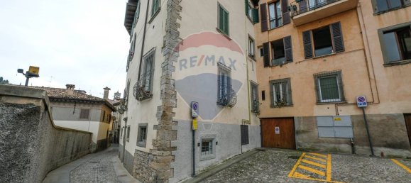 3-salle Appartement à Bergamo, Italy No. 218222 23