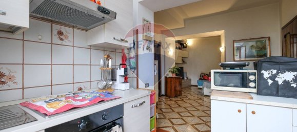 3-salle Appartement à Bergamo, Italy No. 218222 5