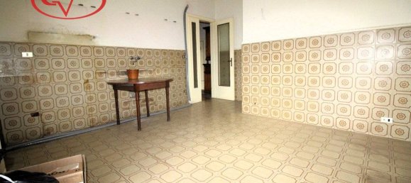 3 Schlafzimmer Wohnung in Castelfranco Piandiscò, Italy, Nr. 68240 2