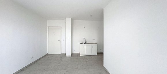 3 rooms Apartment in Martigues, France No. 290424 4