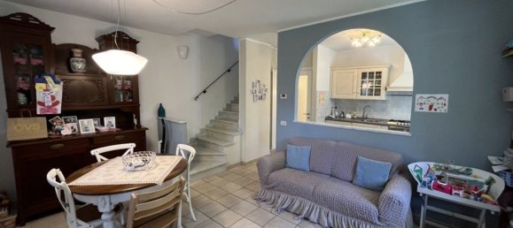 4 rooms House in Massa, Italy No. 102750 4