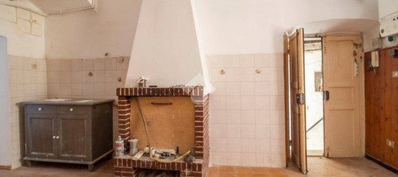 Casa de 2 dormitorios en Castel Sant'Angelo, Italy No. 228388 9