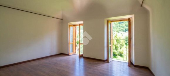 Casa de 2 dormitorios en Castel Sant'Angelo, Italy No. 228388 12