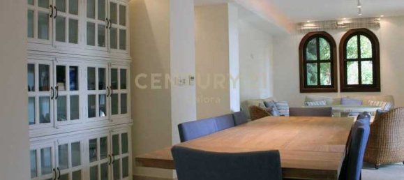 3 bedrooms Apartment in Pyrgos, Cyprus No. 8652 3