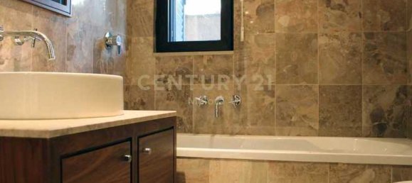 3 bedrooms Apartment in Pyrgos, Cyprus No. 8652 6