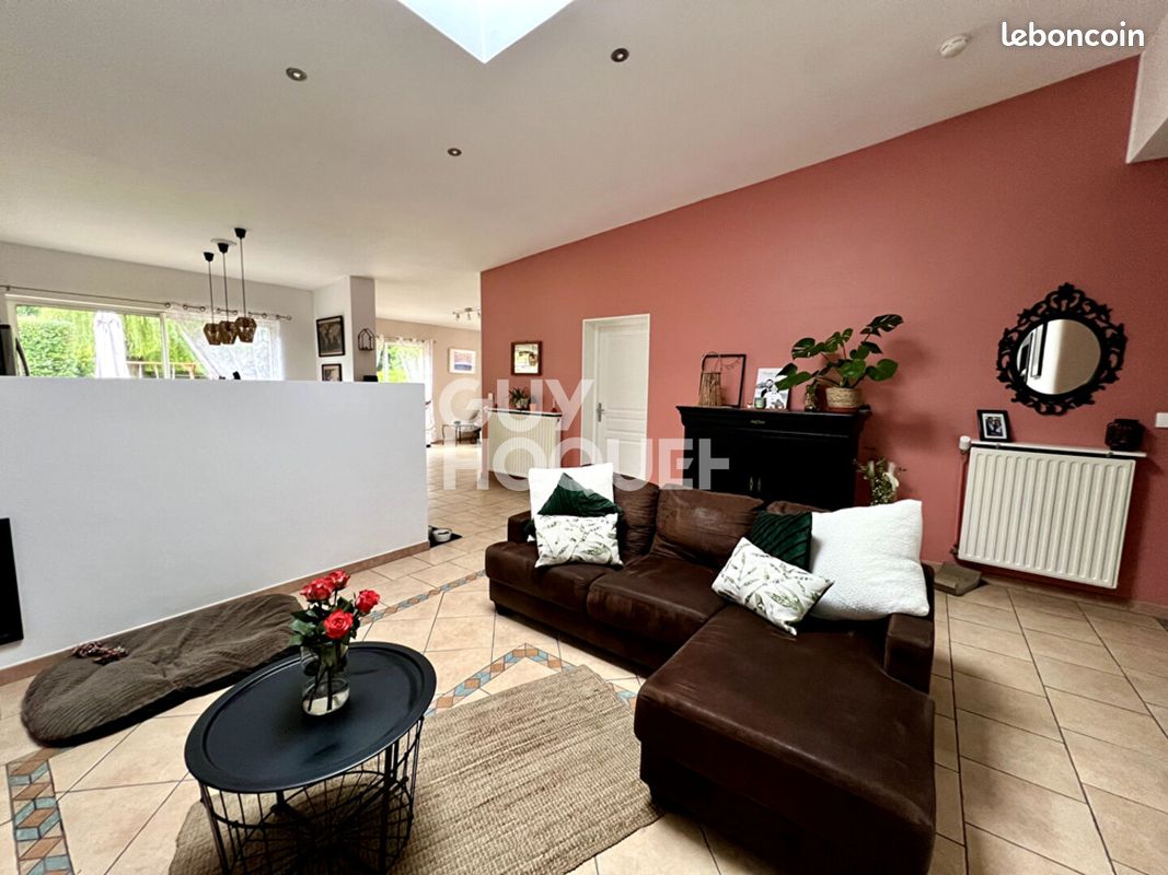 3 Schlafzimmer Wohnung in Sin-le-Noble, France, Nr. 257080