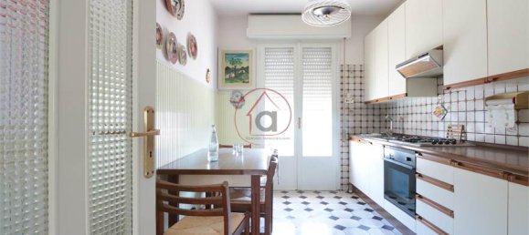 Villa de 4 dormitorios en Carpi, Italy No. 264543 8