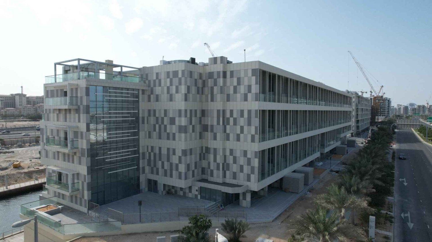 Laden in AL RAHA LOFTS 2, Al Raha Beach, UAE 52.68m², Nr. 59927