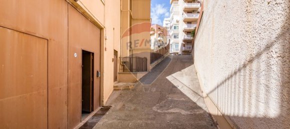 Gewerbliche Immobilie in Palermo, Italy 603m², Nr. 45089 14