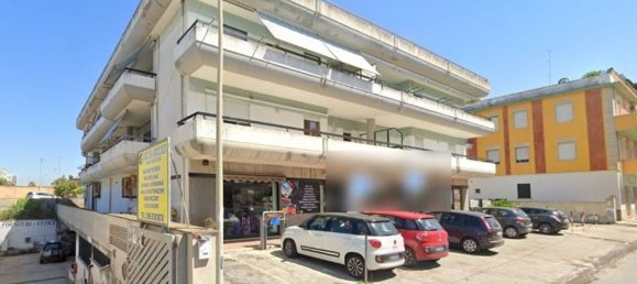 467m² Commercial property in Anzio, Italy No. 337345 6