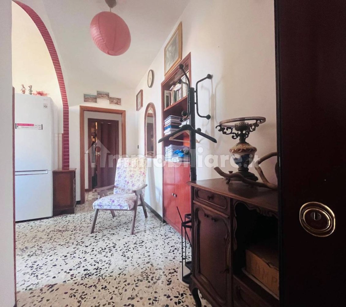 2 Schlafzimmer Wohnung in Livorno, Italy, Nr. 294811