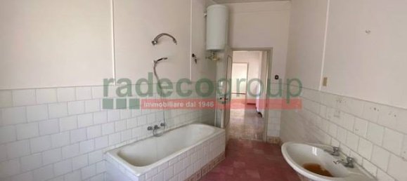 3 bedrooms Apartment in Livorno, Italy No. 137720 20