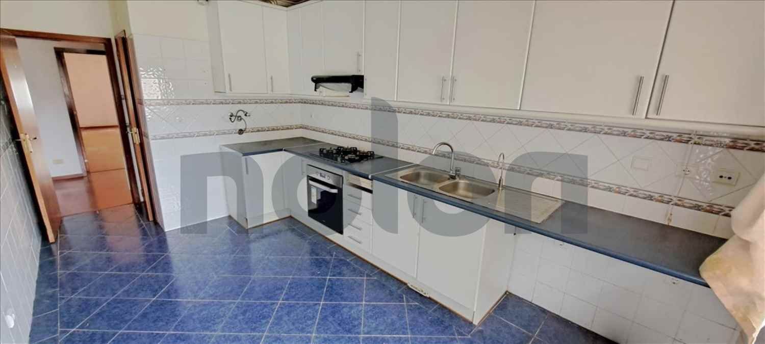 4 bedrooms Apartment in Barreiro, Portugal No. 234633