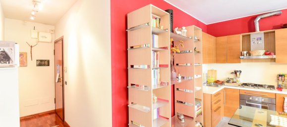 2 rooms Apartment in Seregno, Italy No. 271917 4