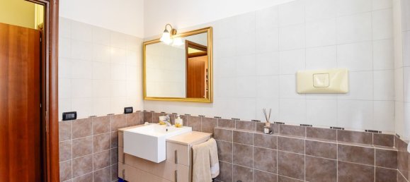 2 rooms Apartment in Seregno, Italy No. 271917 17