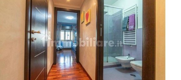 3 rooms Apartment in Rome, Italy No. 76235 3