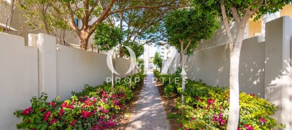 4 bedrooms Villa in Al Reef, UAE No. 18531 5