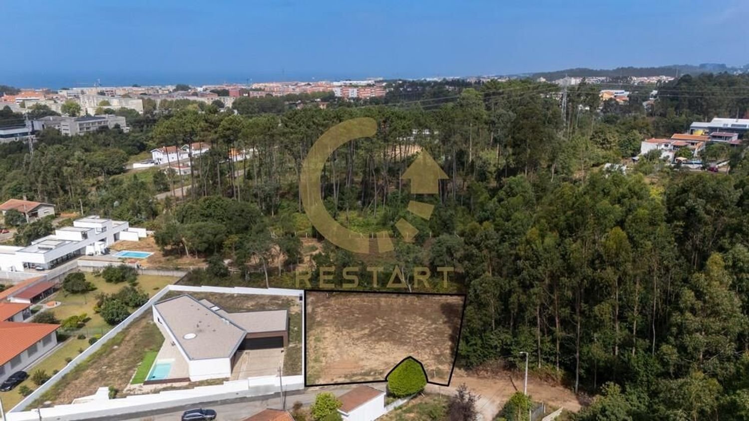  Land in Espinho, Portugal No. 306472