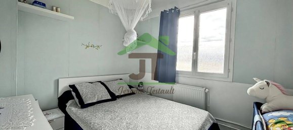 Casa de 3 dormitorios en Chateaudun, France No. 251901 10