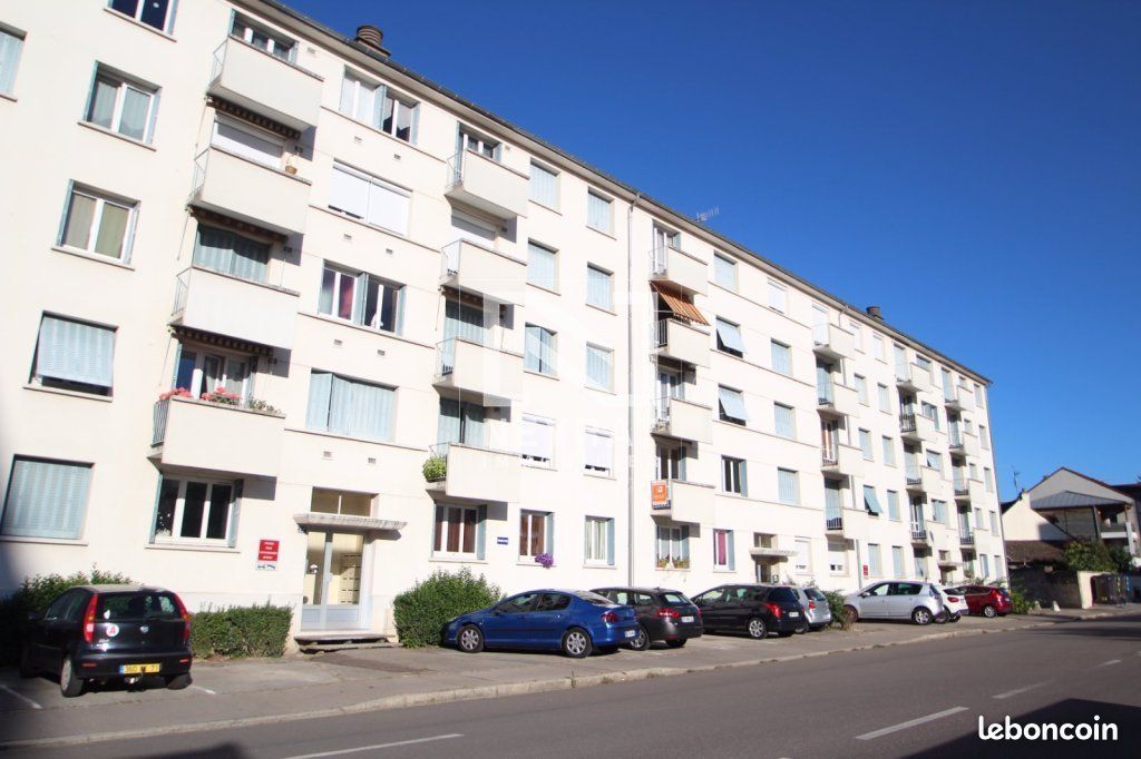 2 bedrooms Apartment in Chalon-sur-Saone, France No. 59518