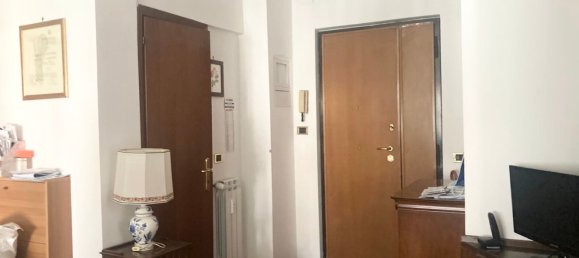 2 bedrooms Apartment in Rome, Italy No. 377793 4