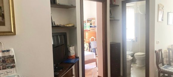 2 bedrooms Apartment in Rome, Italy No. 377793 9