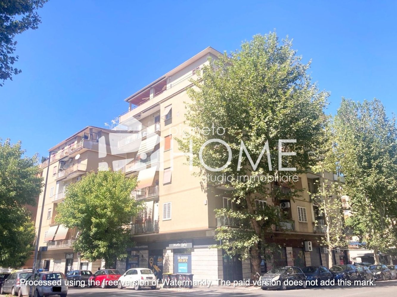 2 bedrooms Apartment in Rome, Italy No. 377793