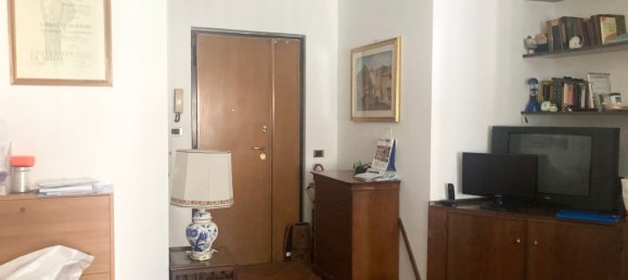 2 bedrooms Apartment in Rome, Italy No. 377793 3