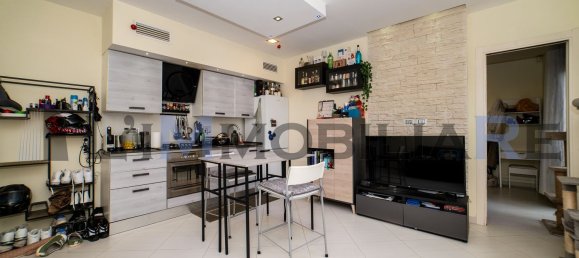 2 rooms Apartment in Rome, Italy No. 115440 6