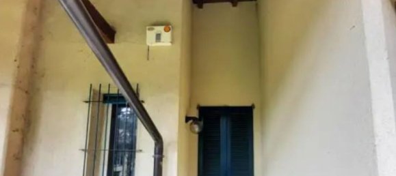 3 rooms Apartment in Lavena Ponte Tresa, Italy No. 1654 2