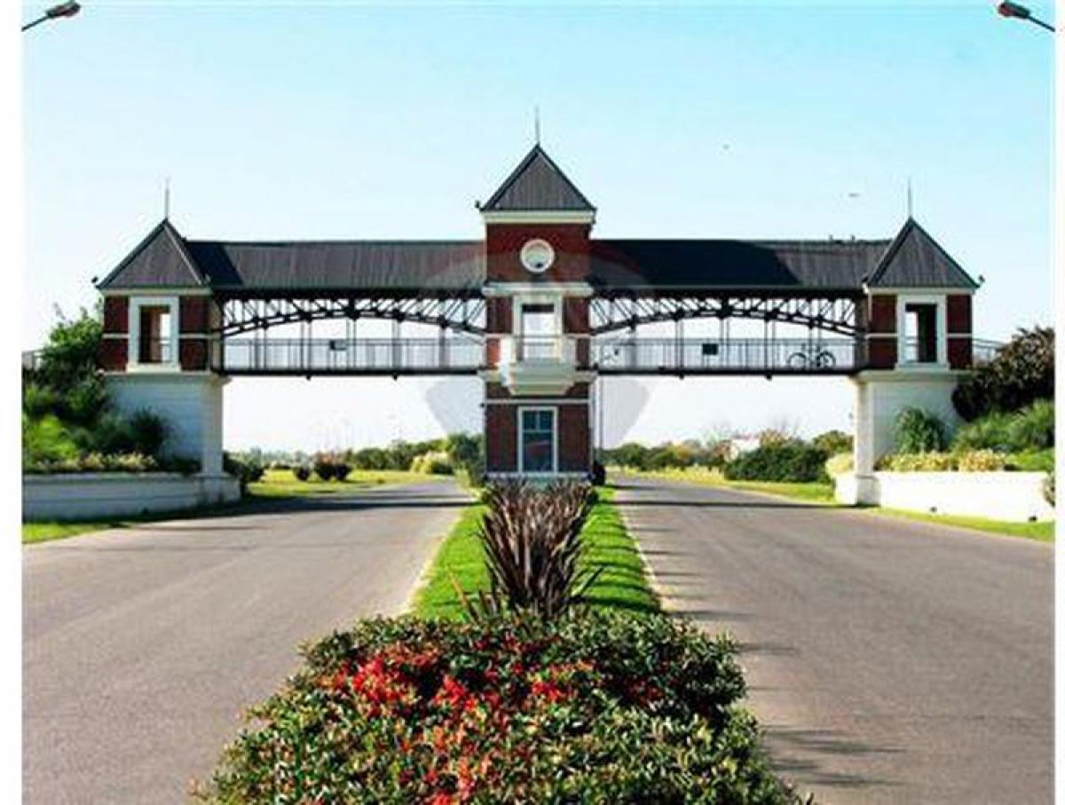  Land in Pilar, Argentina No. 114171