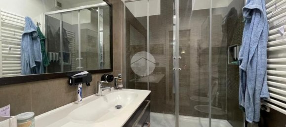 3 bedrooms Apartment in Genoa, Italy No. 327480 6