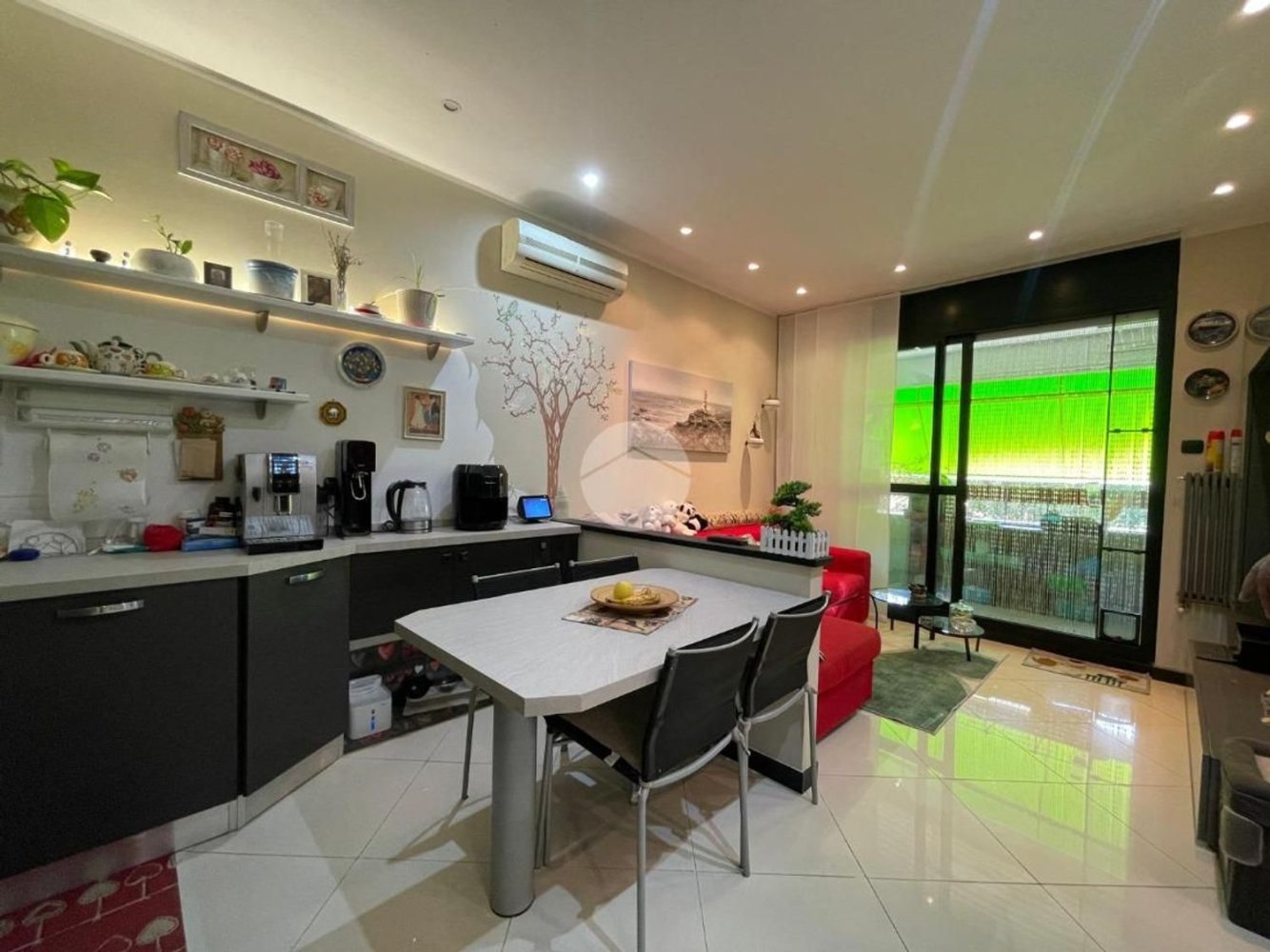 3 bedrooms Apartment in Genoa, Italy No. 327480