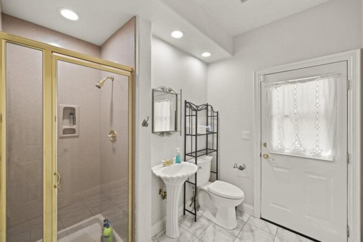 5 bedrooms House in Discovery Bay, USA No. 385415