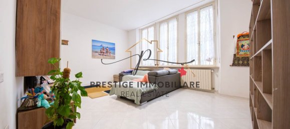 3 rooms Apartment in Livorno, Italy No. 215913 12