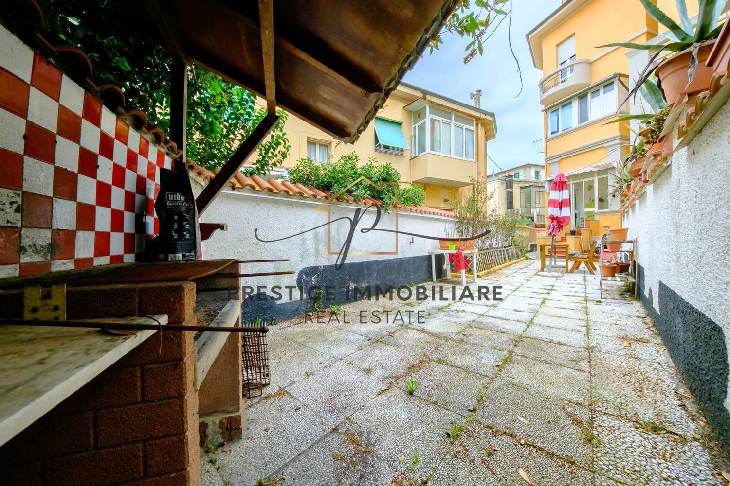3 rooms Apartment in Livorno, Italy No. 215913