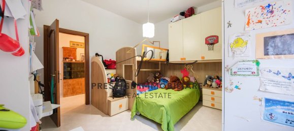 3 rooms Apartment in Livorno, Italy No. 215913 32