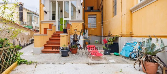3 rooms Apartment in Livorno, Italy No. 215913 3