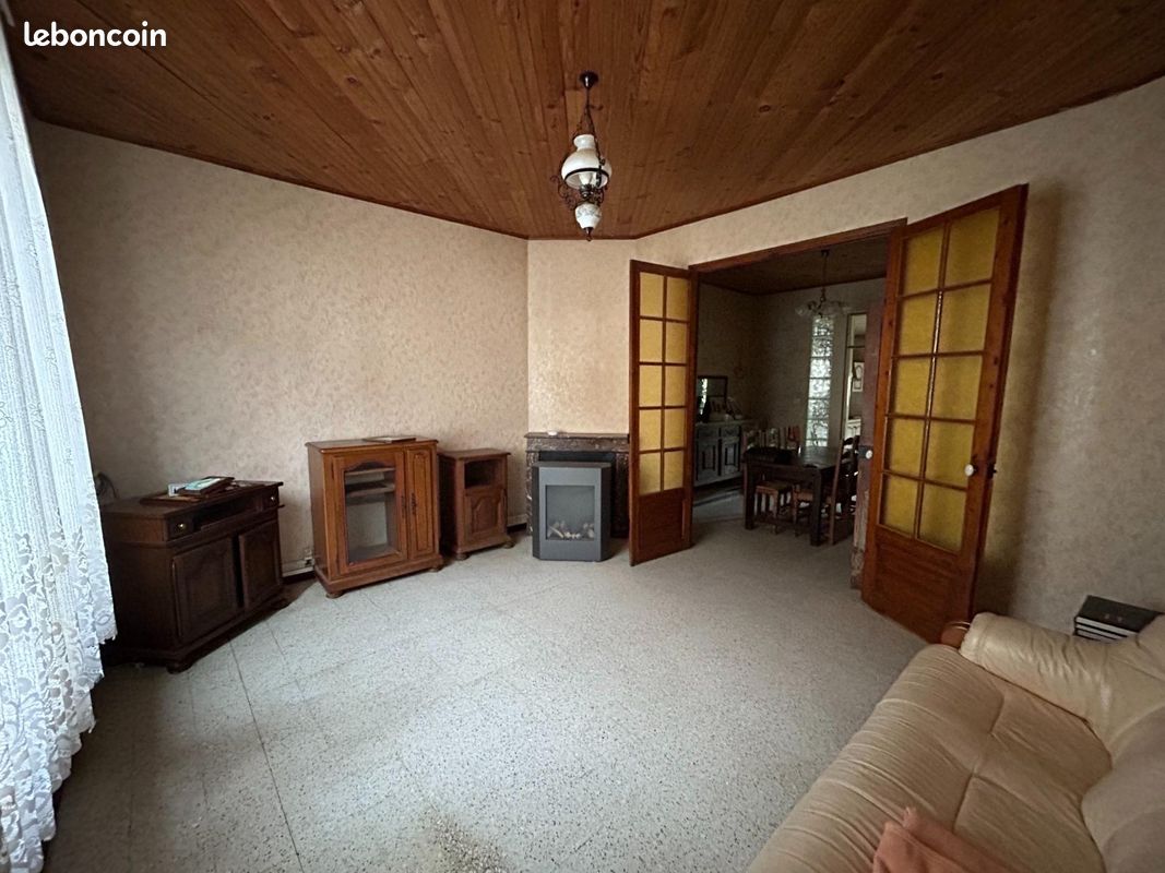 4 bedrooms House in Saint-Quentin, France No. 44100