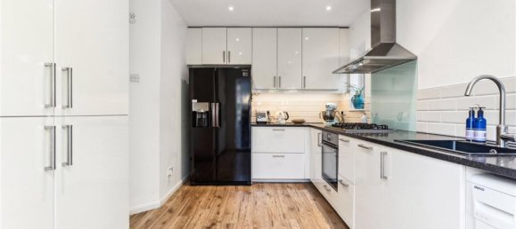 2 bedrooms House in London, United Kingdom No. 3555 2