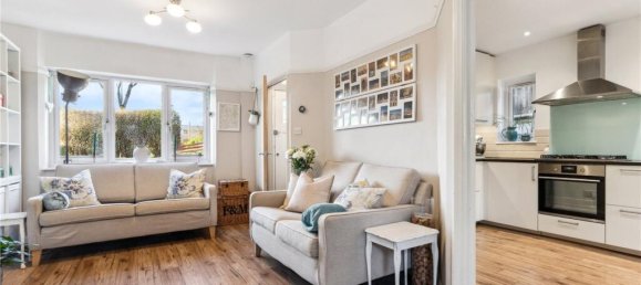 2 bedrooms House in London, United Kingdom No. 3555 5