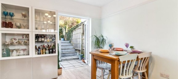 2 bedrooms House in London, United Kingdom No. 3555 6